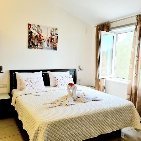 Olive Garden Apartment Petrovac エクステリア 写真