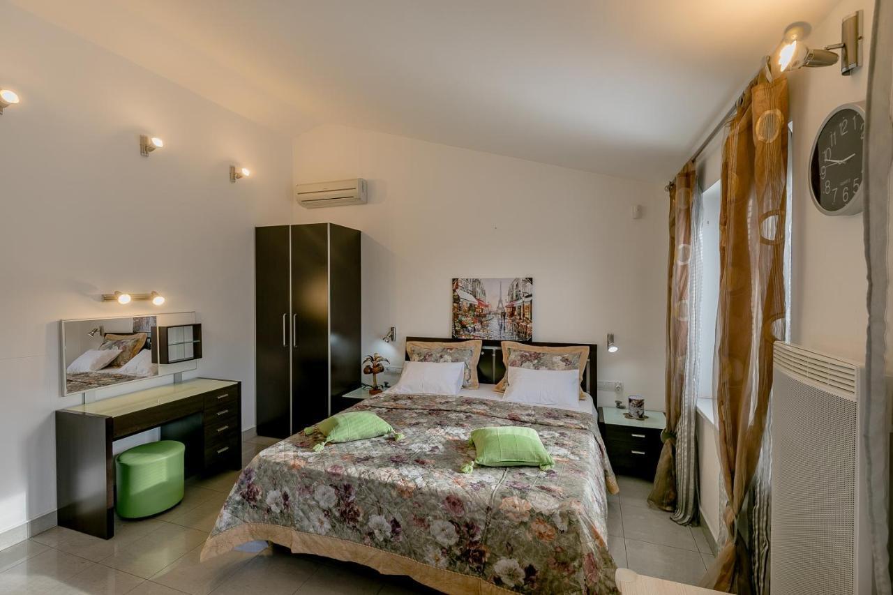 Olive Garden Apartment Petrovac エクステリア 写真