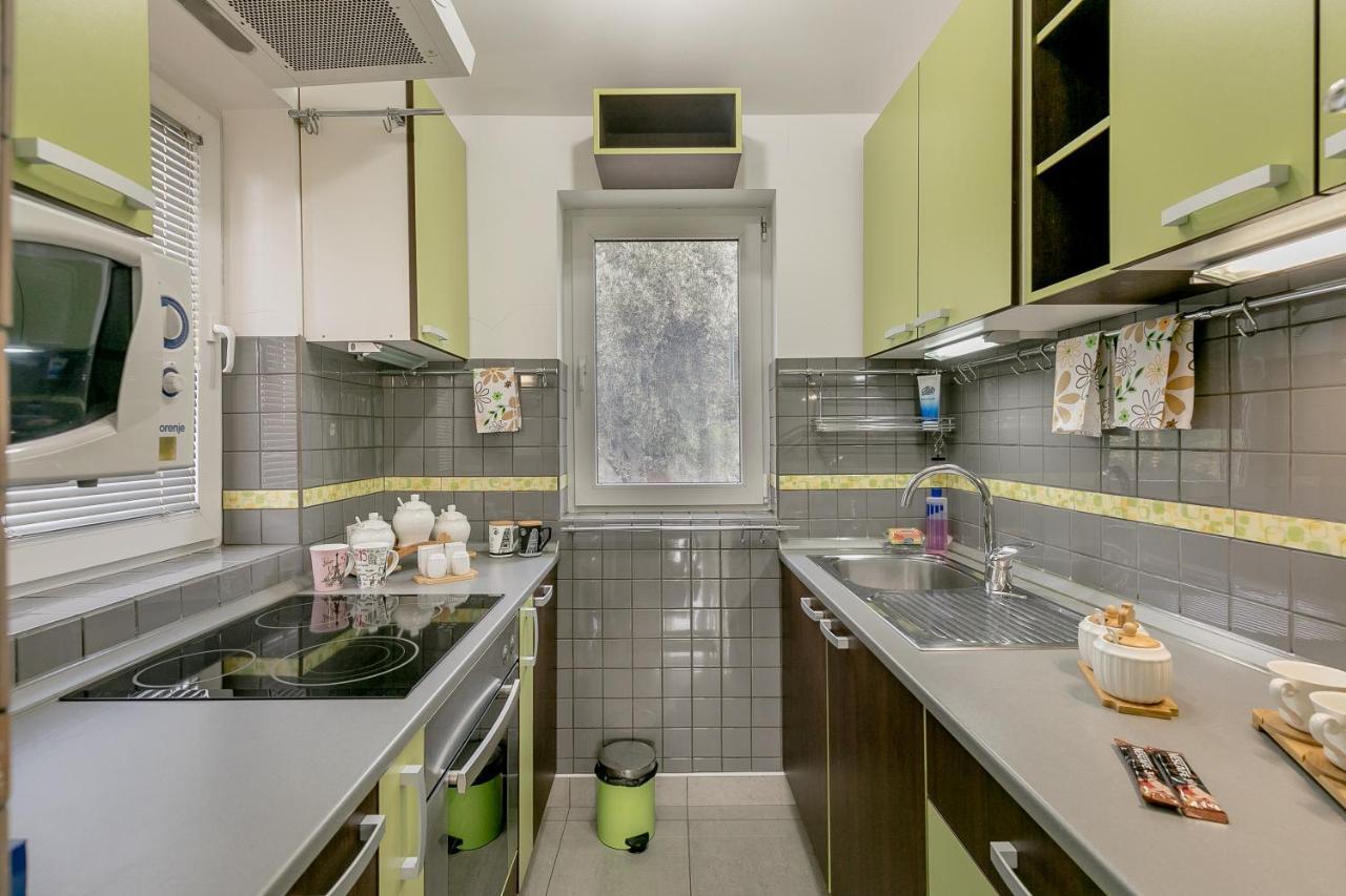 Olive Garden Apartment Petrovac エクステリア 写真