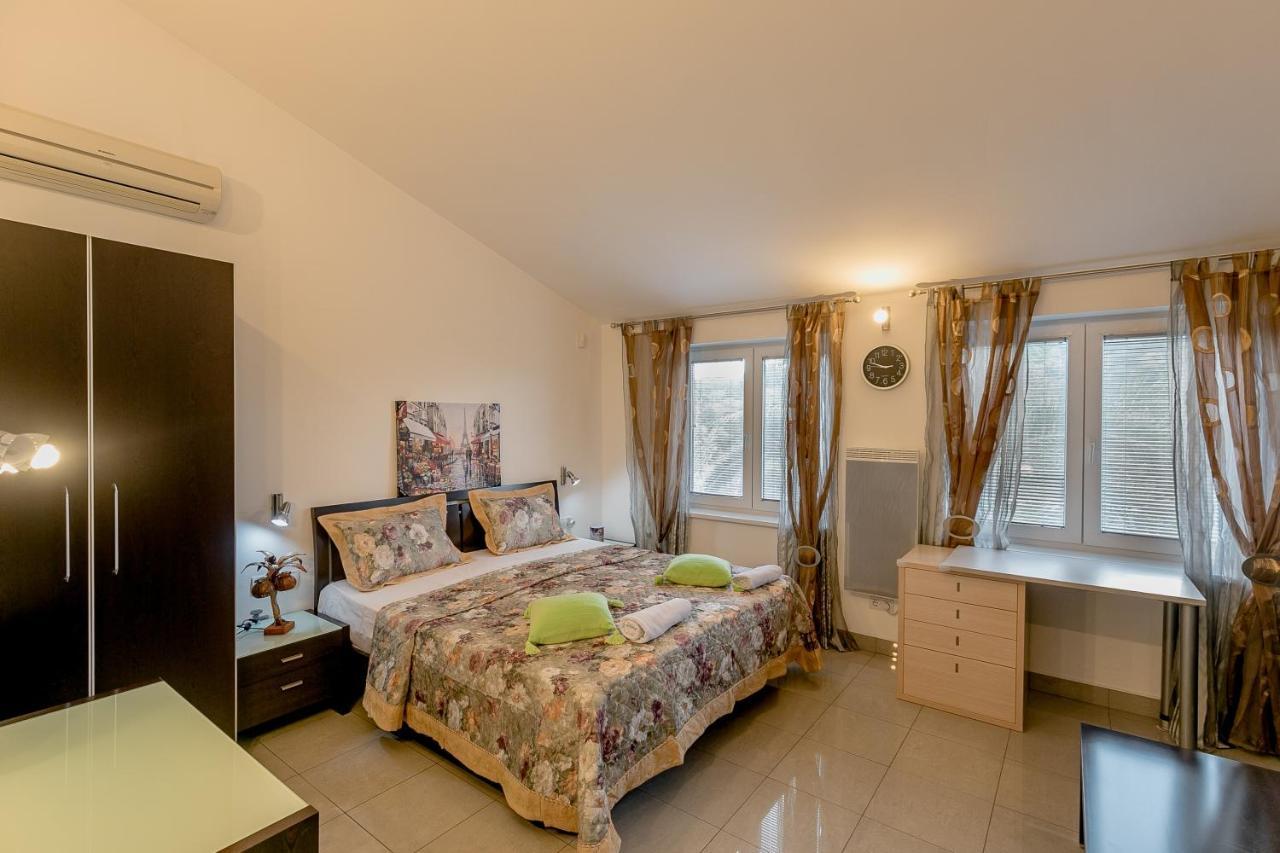 Olive Garden Apartment Petrovac エクステリア 写真