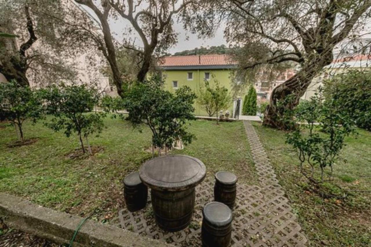 Olive Garden Apartment Petrovac エクステリア 写真